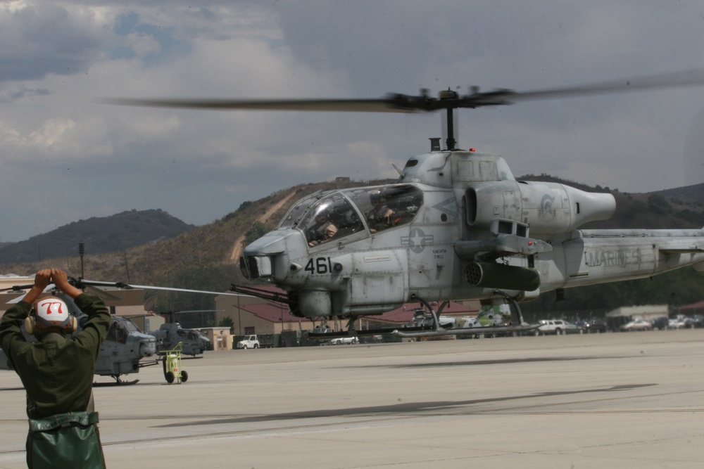 General flies last flight as 3rd MAW CG