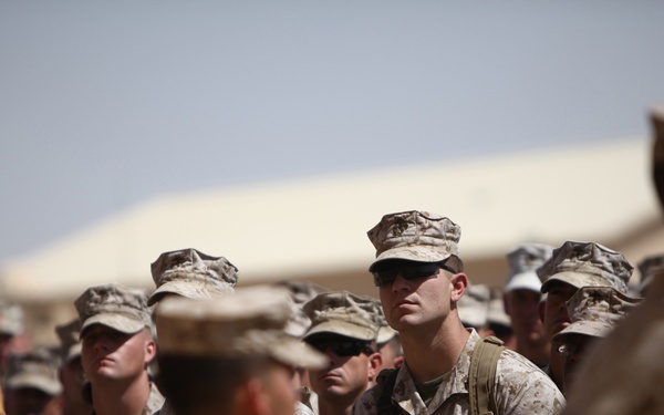 Commandant of the Marine Corps visits RCT-5 Marines and sailors