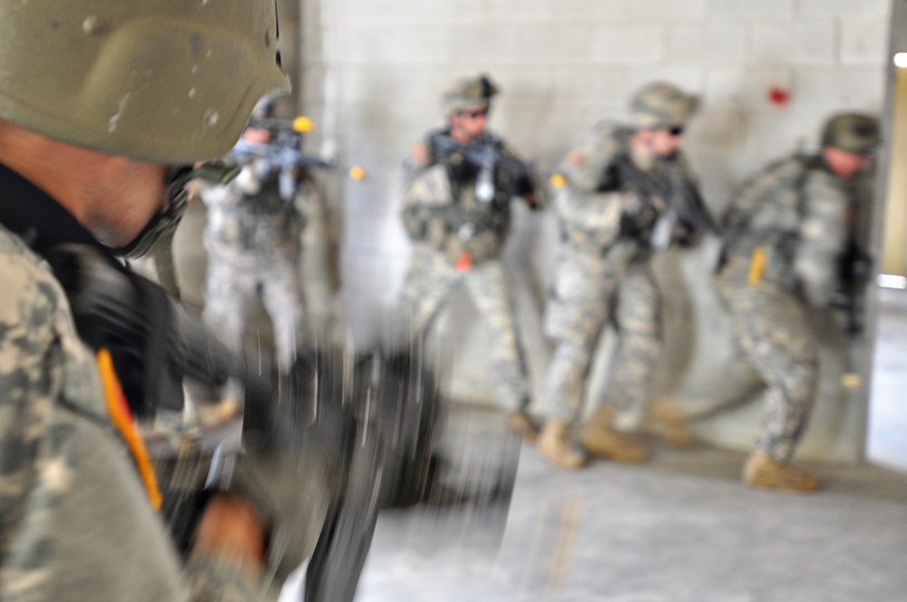 Virginia infantry battalion conducts urban ops