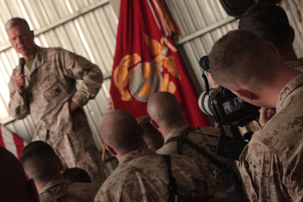 Commandant of the Marine Corps visits Kandahar Airfield