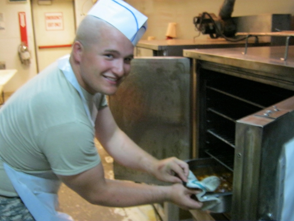 ‘Warhorse’ gets lean; Army cooks replace contractors