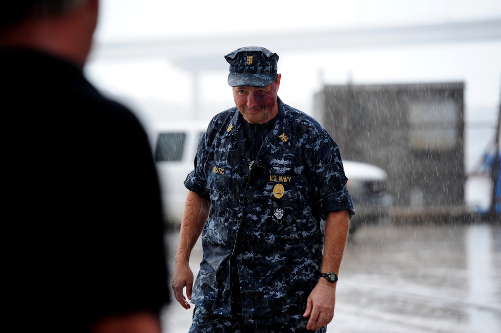 USS Vicksburg makes port in downtown Charleston