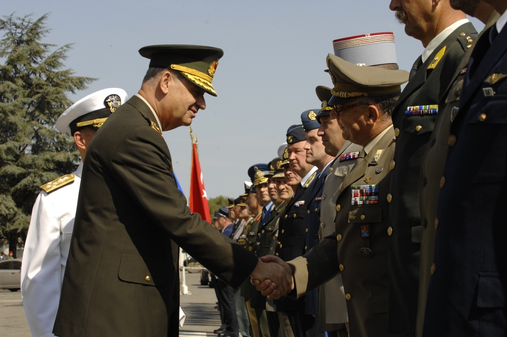 Turkey's chief of defense visits SHAPE HQ
