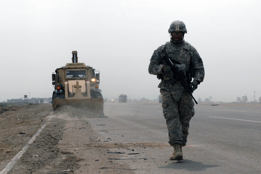 US Forces clear roads for drawdown