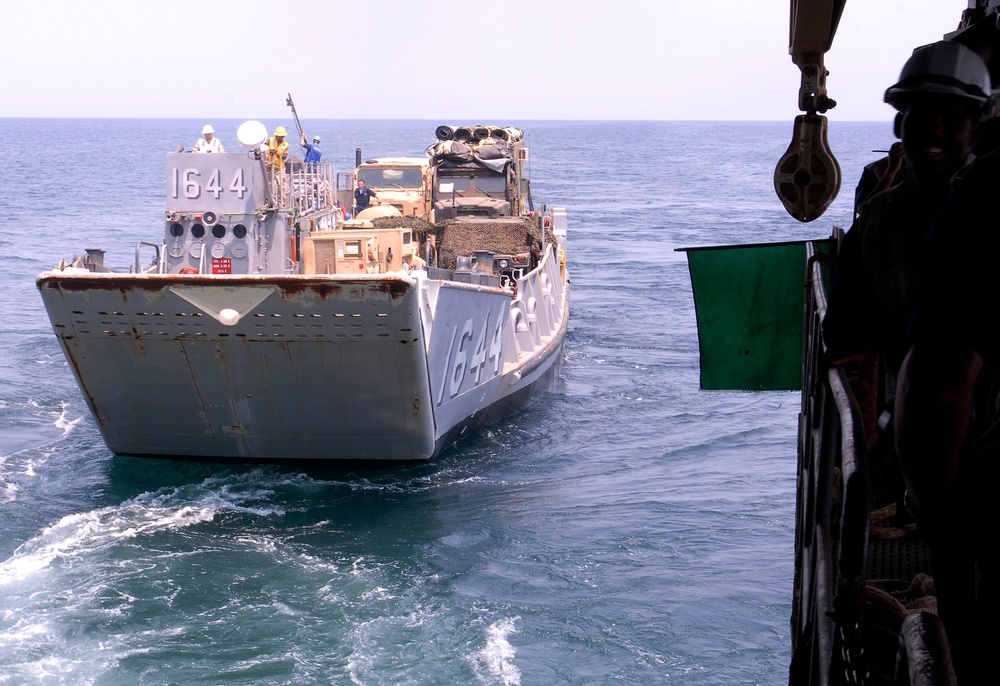 USS Whidbey Island action