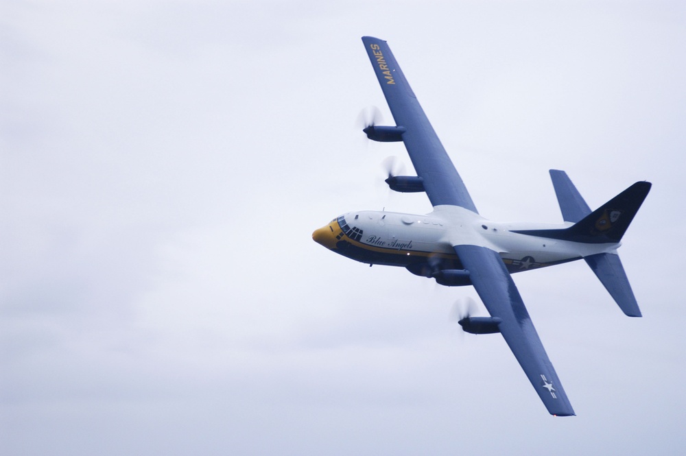 Fat Albert performs during NAS Oceana