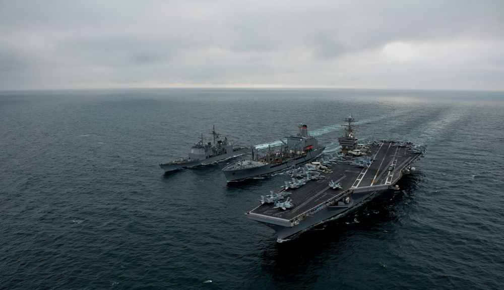 USS Abraham Lincoln action