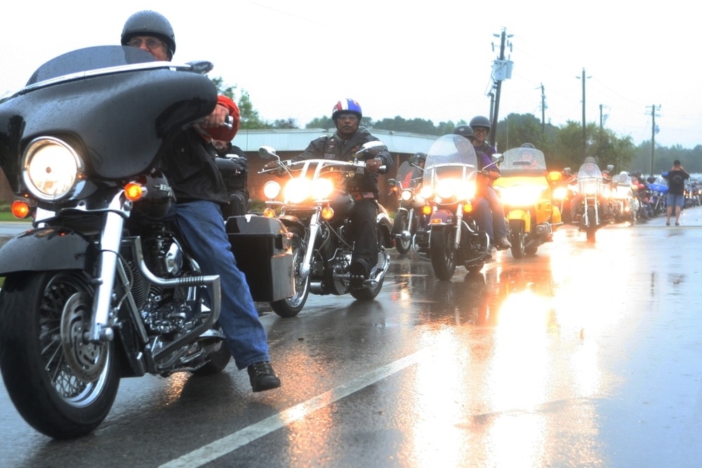 Motorcyclists show their pride in wake of rain for Vietnam Veterans Memorial