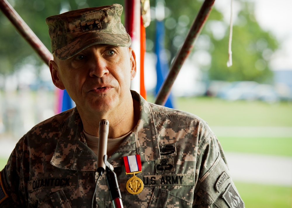 Fort Leonard Wood gives heartfelt farewell, welcomes new commanding general