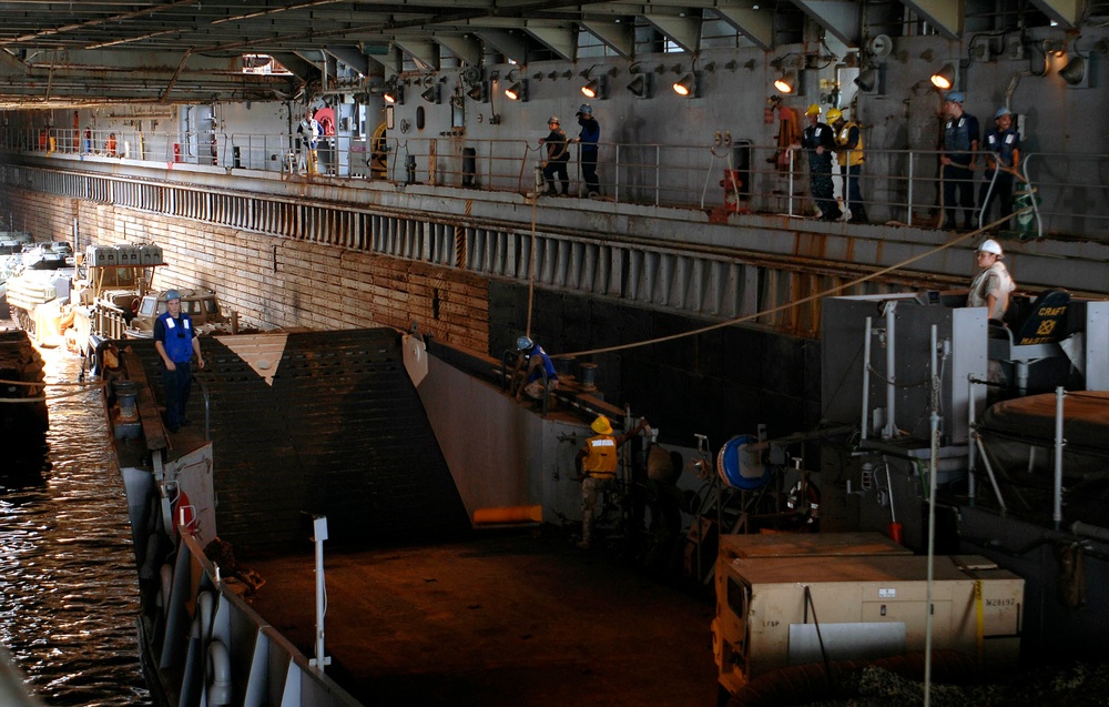 USS Whidbey Island in the Gulf of Aden