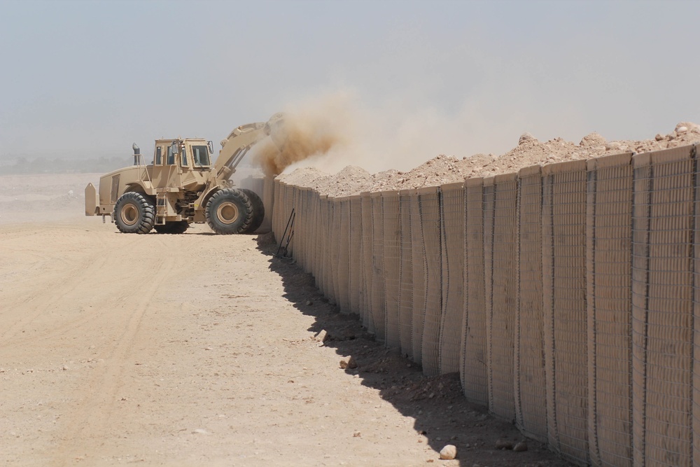 TF Roughneck constructs walls around LZ