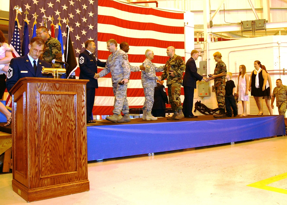 105th Airlift Wing Honors 200 airmen who deployed to war zones