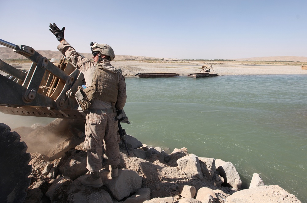 7th ESB drives Helmand River causeway completion