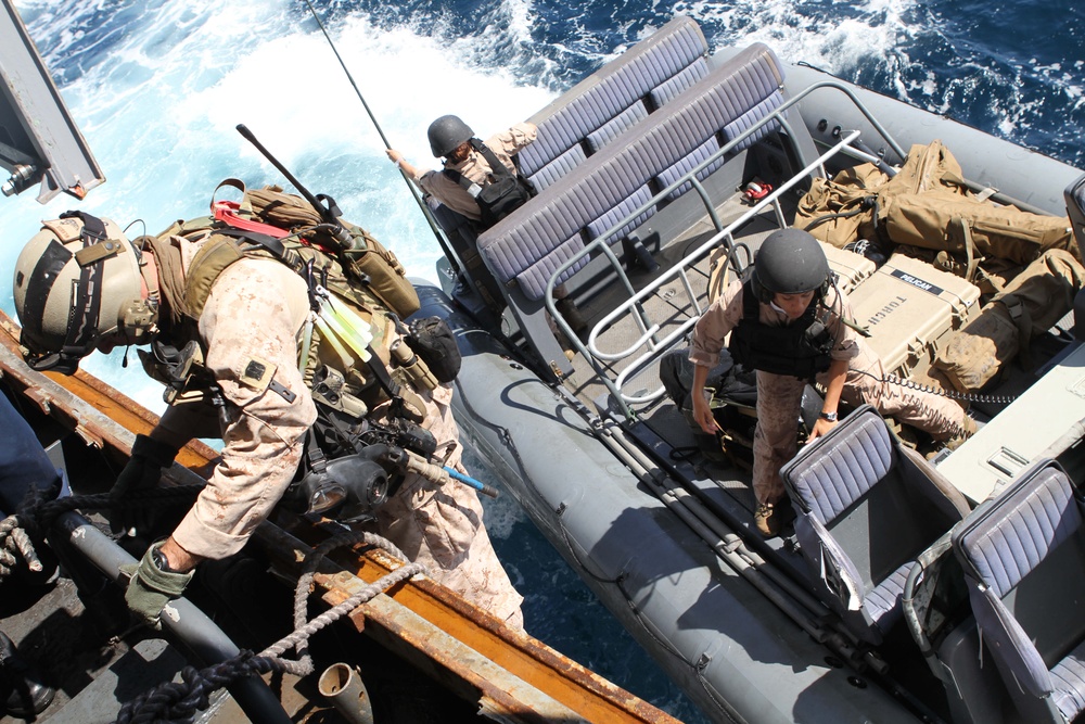 MEU Marines retake simulated pirated vessel