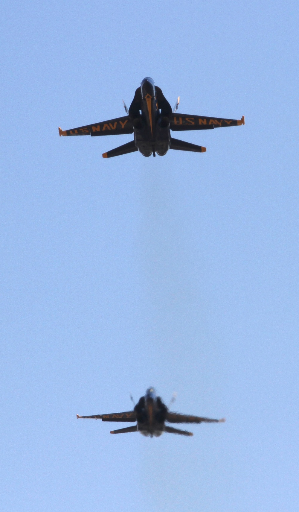 Blue Angels fly high for 2011 Miramar Air Show