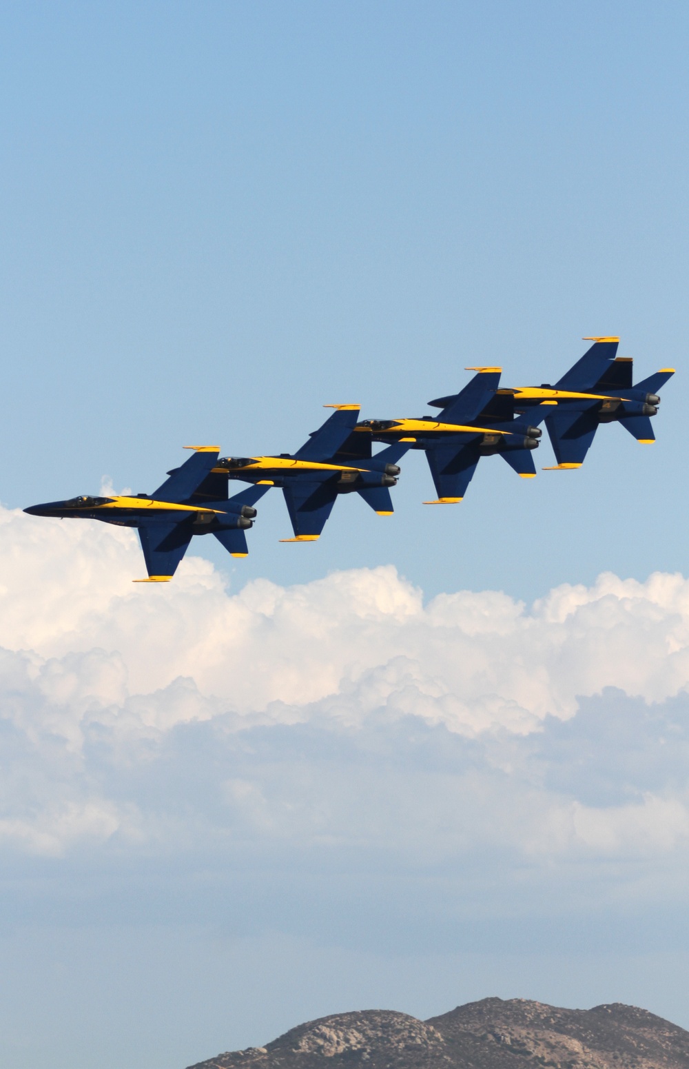 Blue Angels fly high for 2011 Miramar Air Show