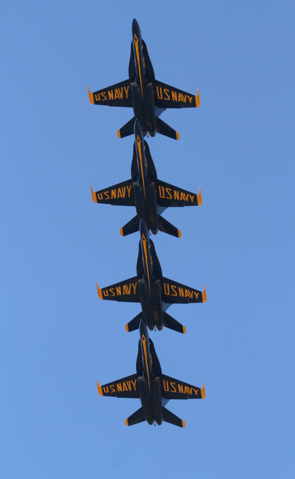 Blue Angels fly high for 2011 Miramar Air Show