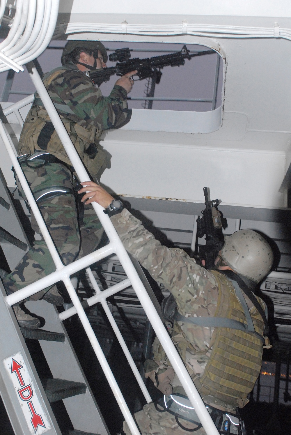 Naval Special Warfare Special Boat Team trains with Chilean special operations service members