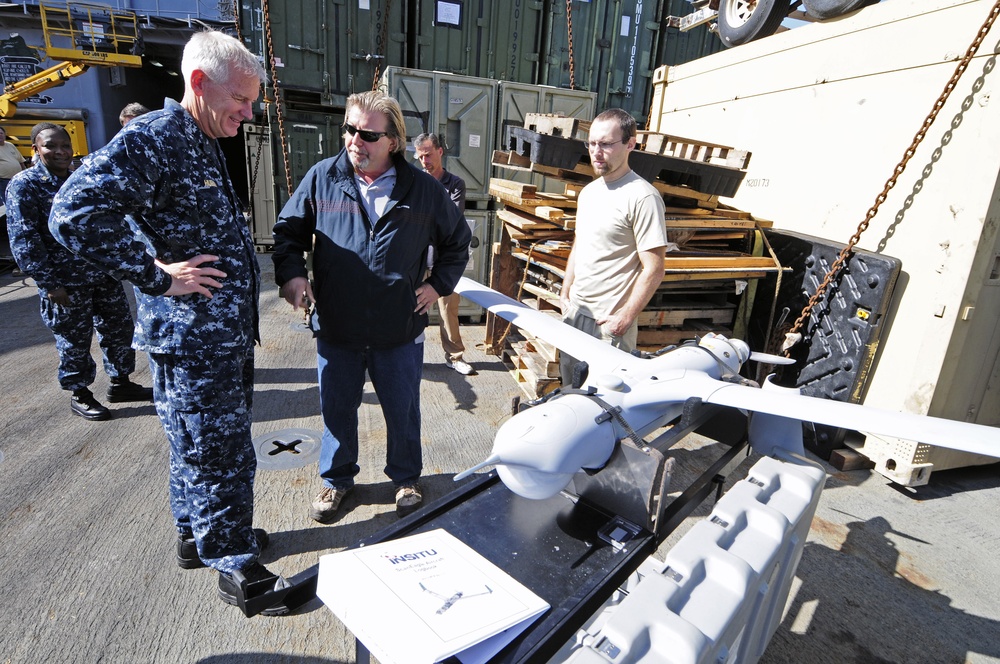 ESG 3 commander briefed on Scan Eagle aboard USS Comstock