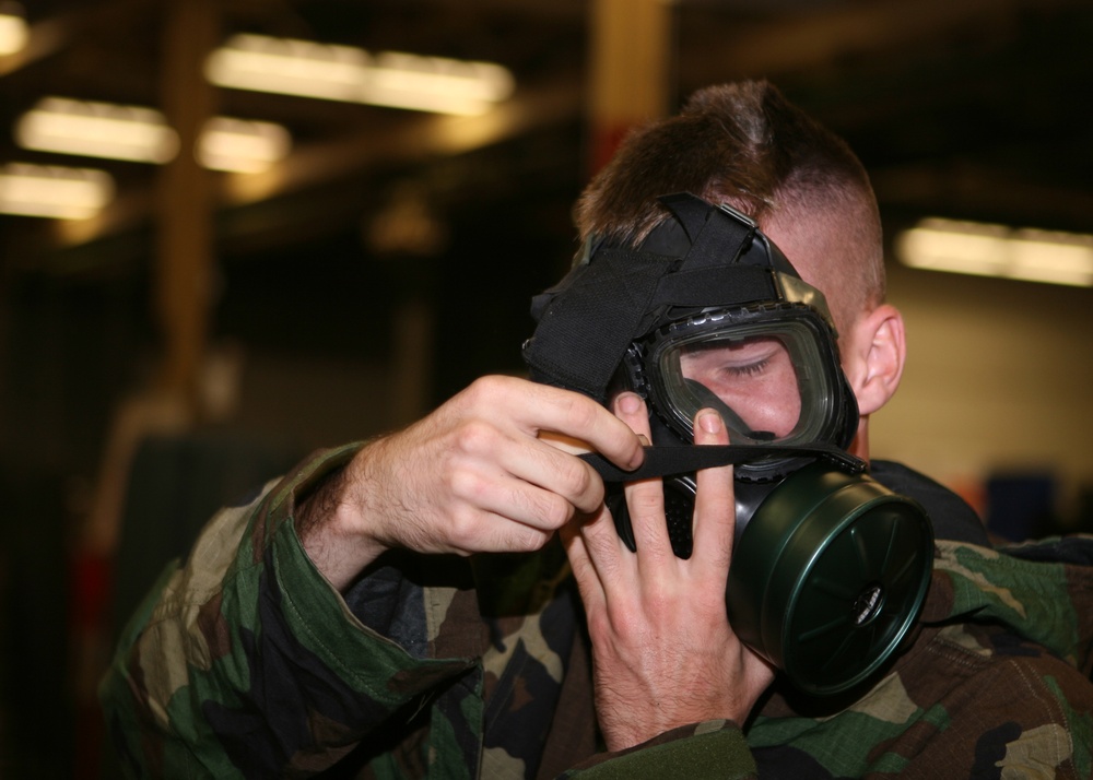 MALS-29 exercise prepares Marines for MOPP