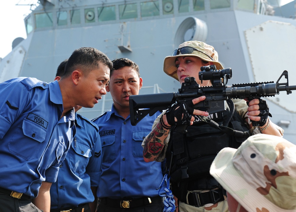 CARAT Brunei 2011 training aboard USS Pinckney