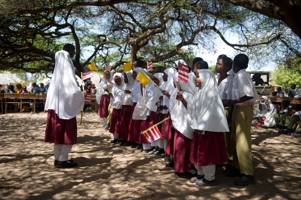 Kenya, US build, dedicate school