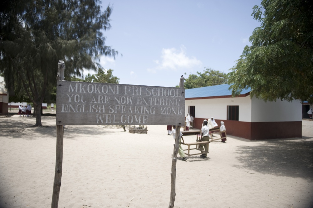 Kenya, US build, dedicate school