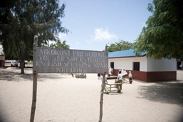 Kenya, US build, dedicate school