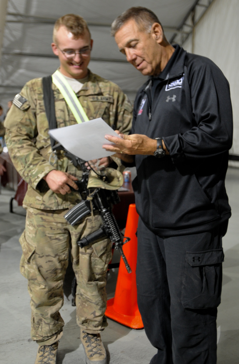 Former Rangers visit Deeds soldiers