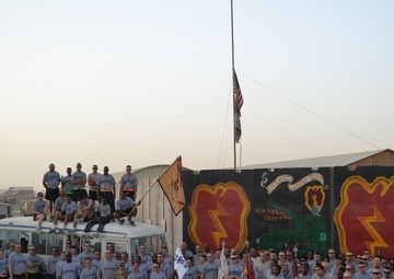 Deployed soldiers join family members in marathon