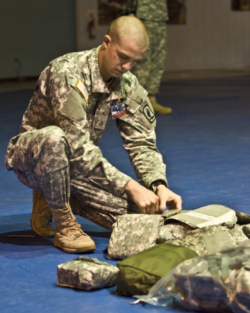 Williams conducts pre-combat check