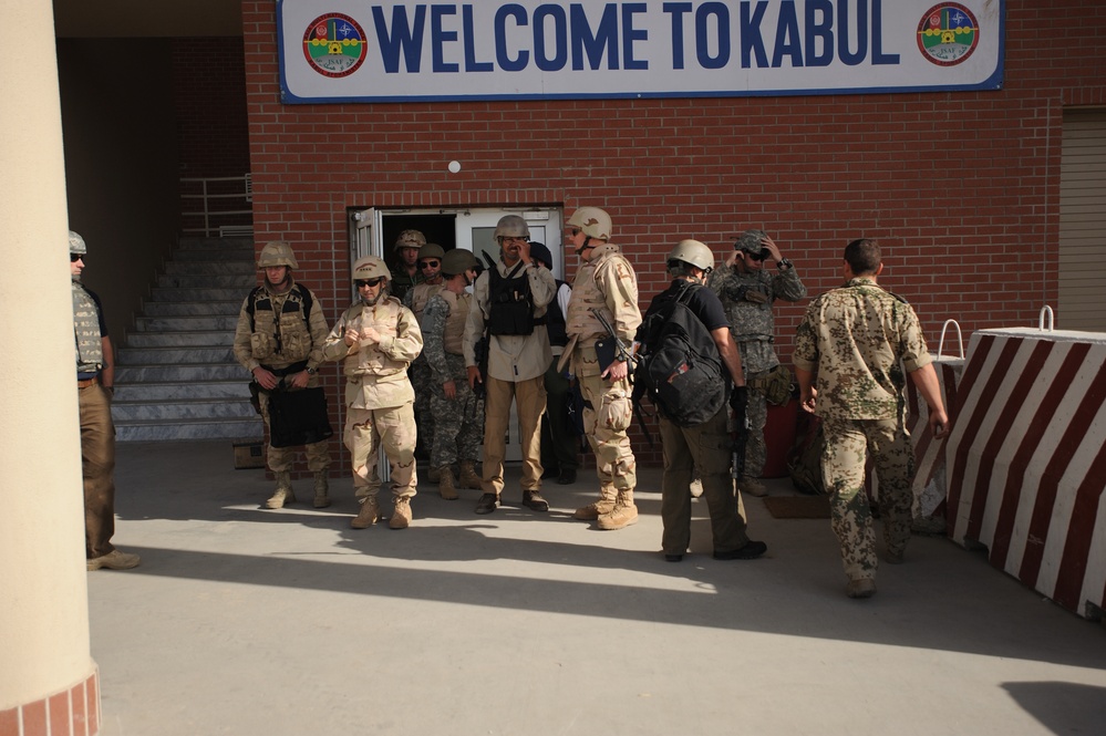 SACEUR visits troops in Afghanistan