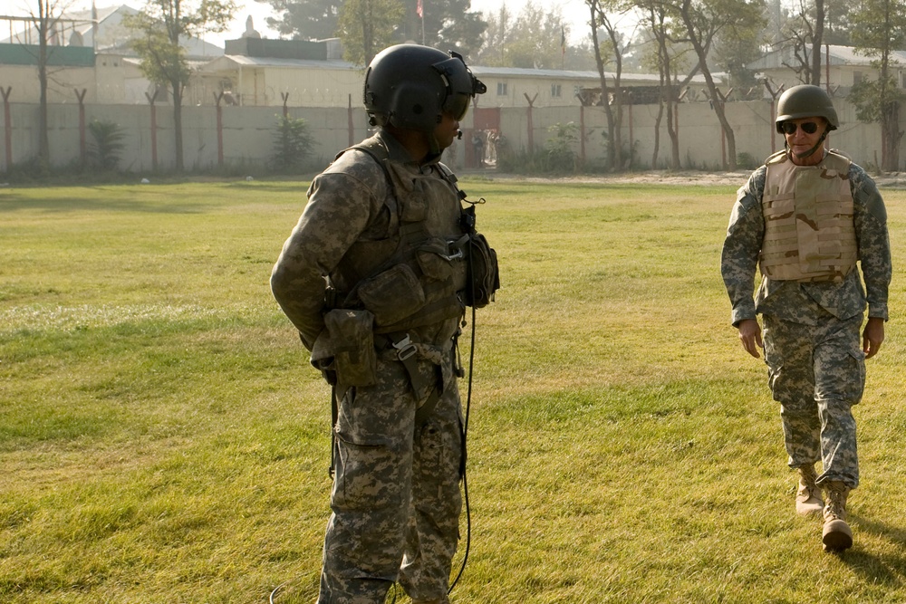 SACEUR visits troops in Afghanistan