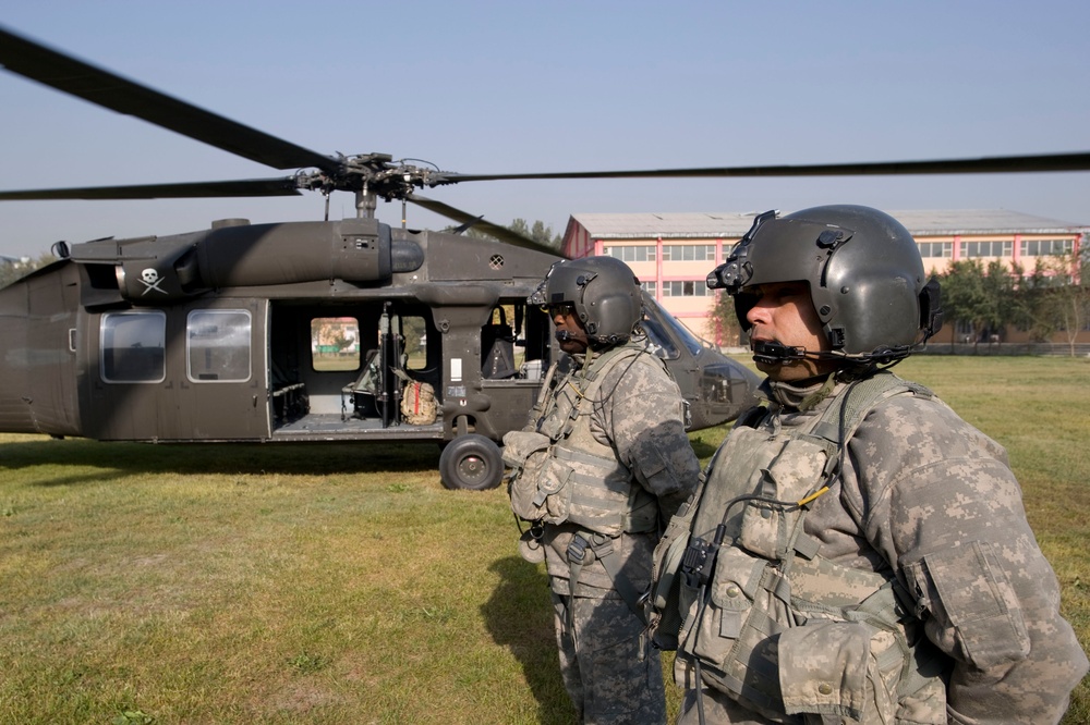 SACEUR visits troops in Afghanistan
