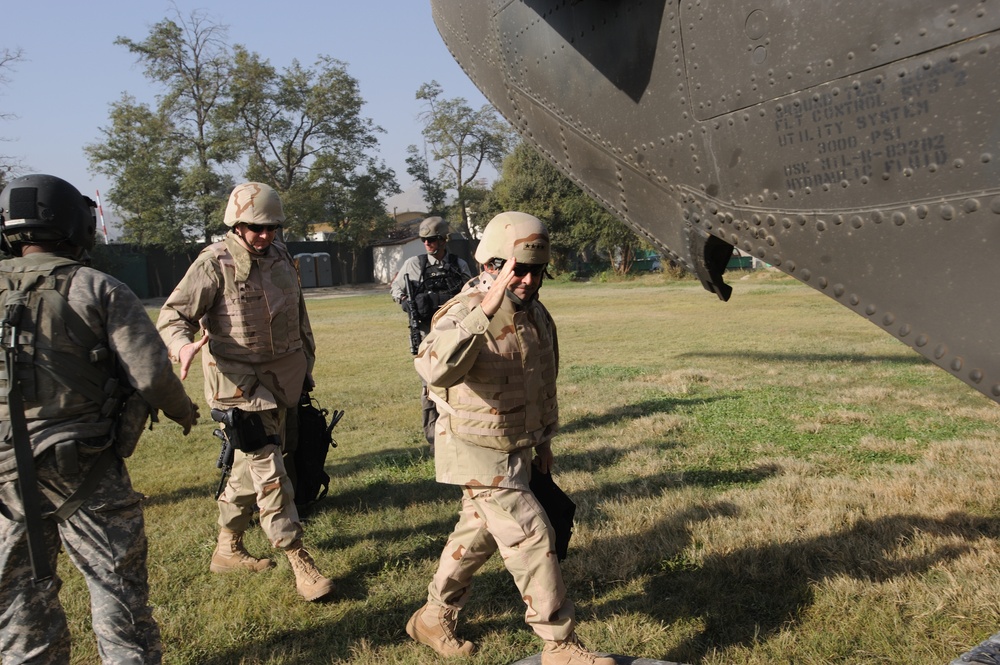 SACEUR visits troops in Afghanistan