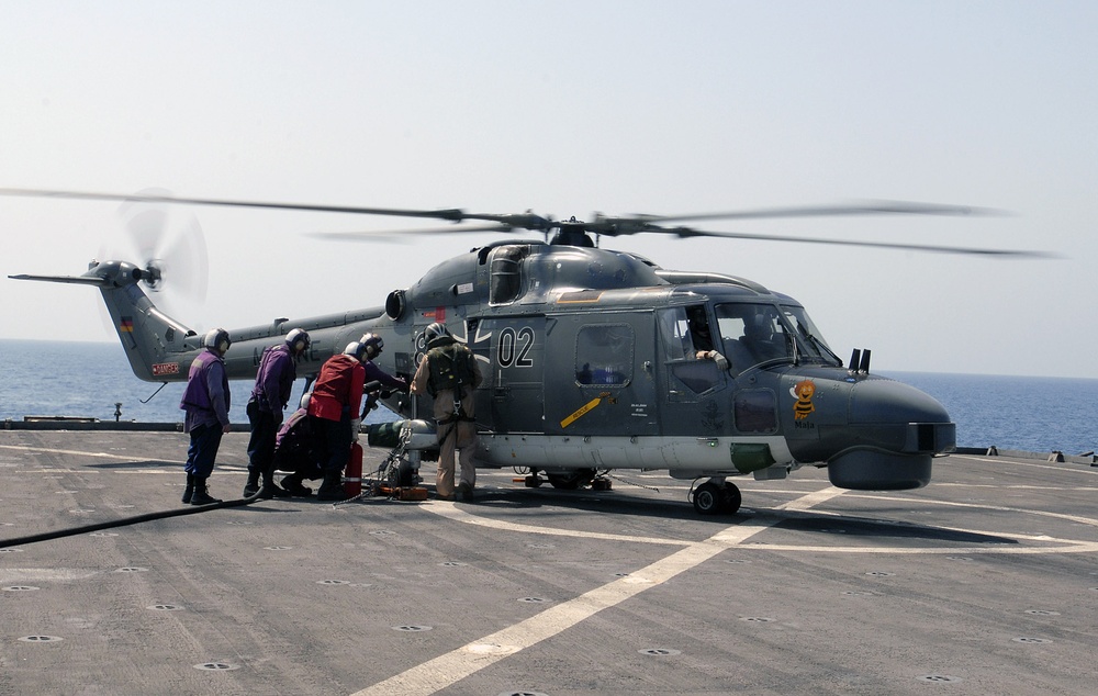 German Marine Lynx refuels aboard USS Whidbey Island