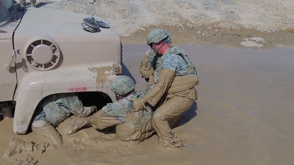 Stryker soldiers strive for excellence during vehicle recovery course