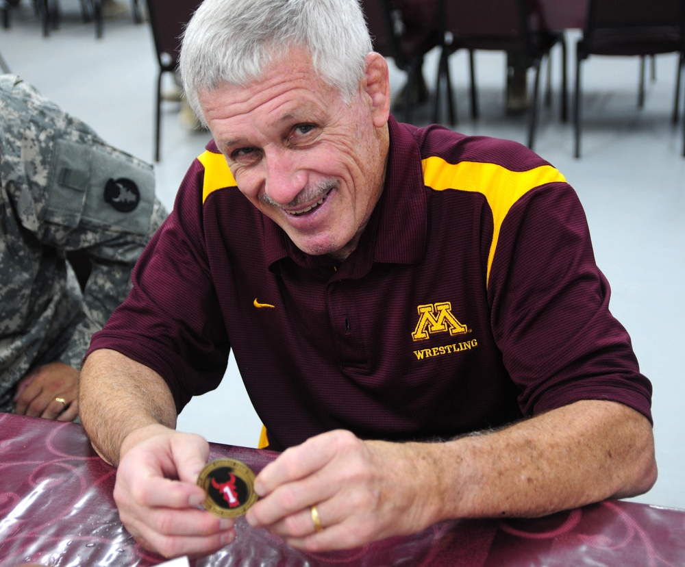 Coach J Robinson visits 1/34th BCT