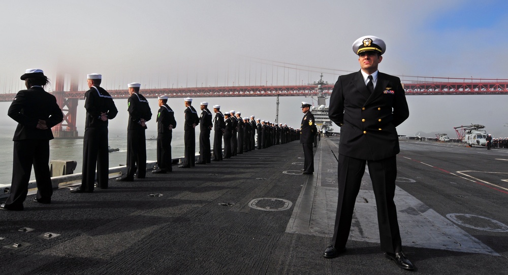 USS Carl Vinson in San Francisco