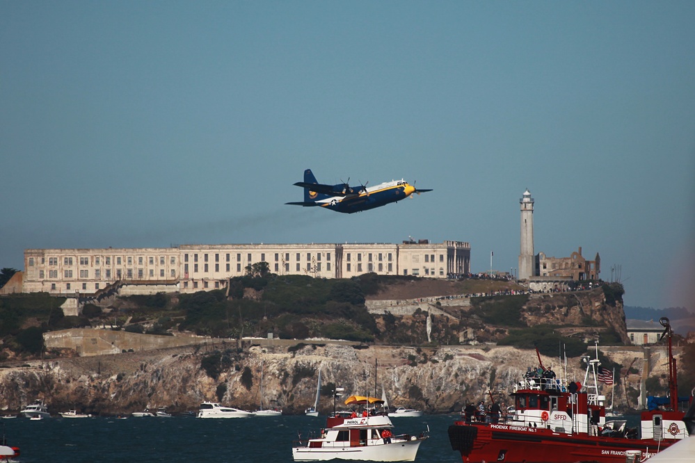 Marines soar at Fleet Week Air Show