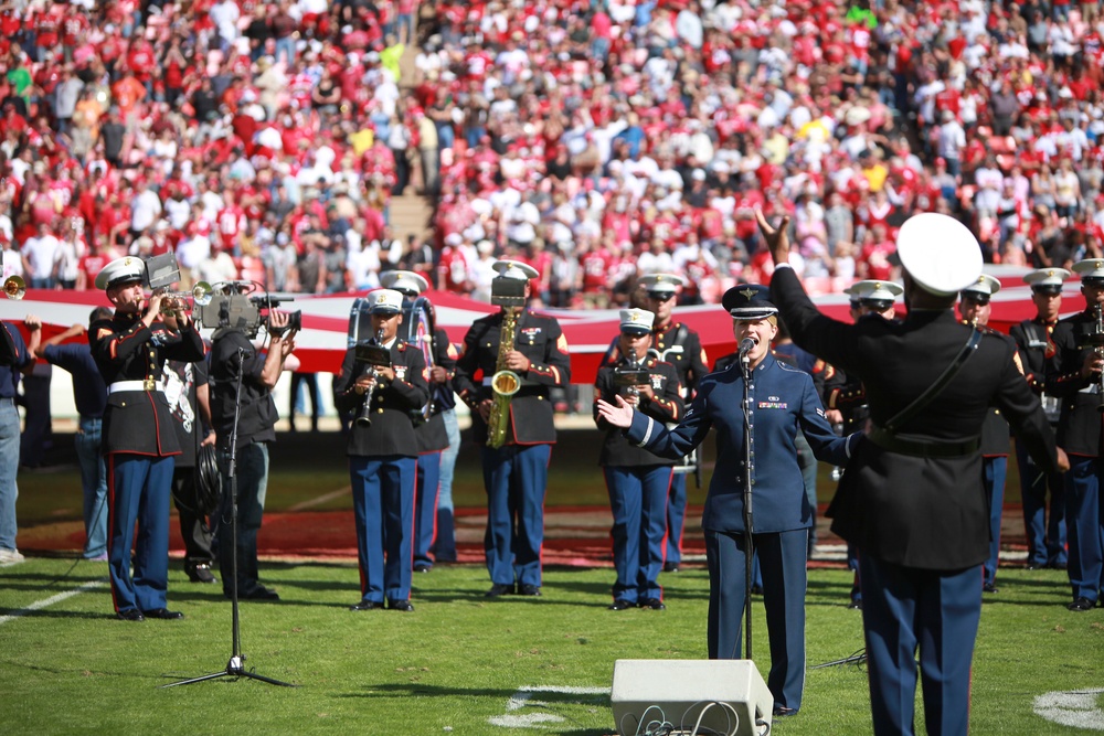 49ers honor Marines, sailors in Fleet Week