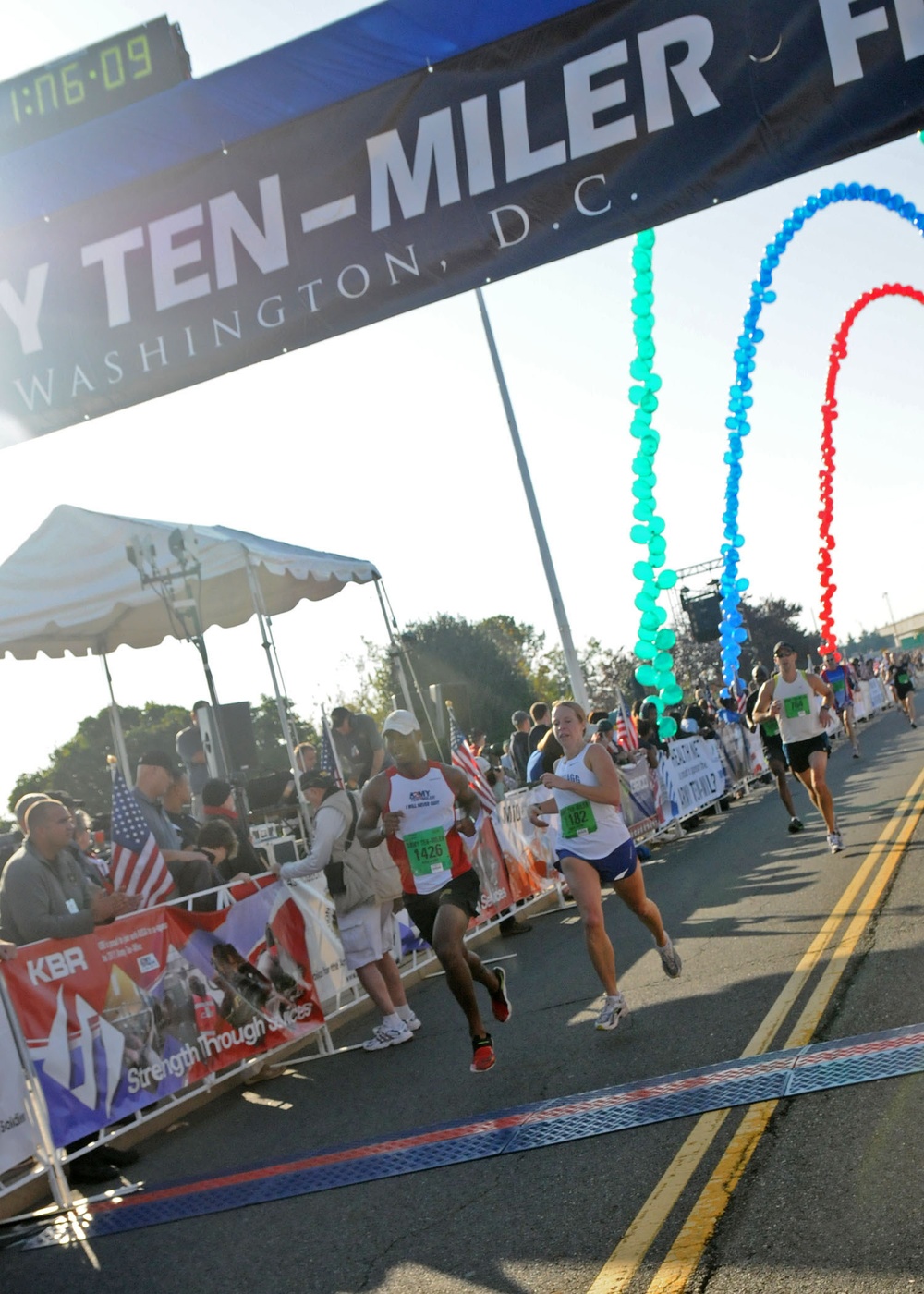 Fort Bragg runs away with gold at Army 10-Miler