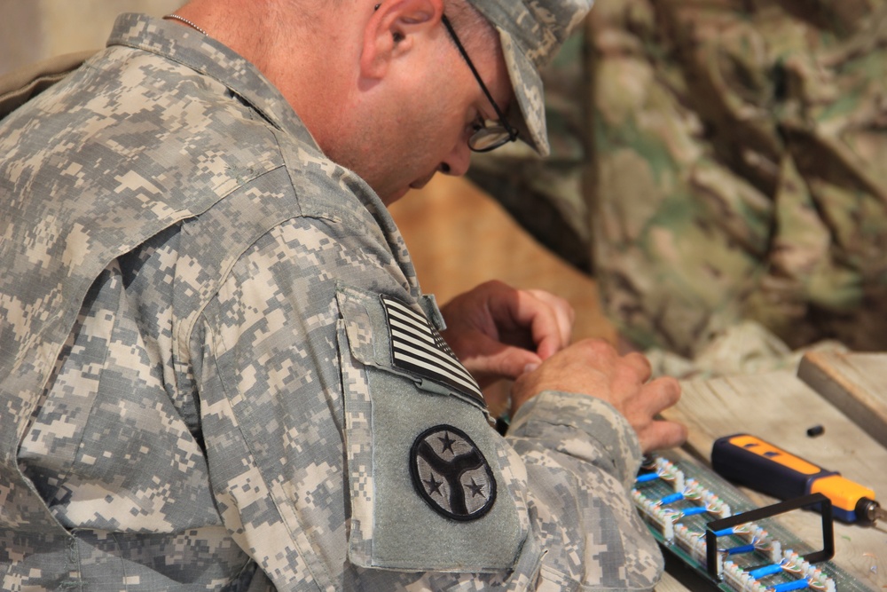 580th Signal OSP prepping and conducting a site Survey