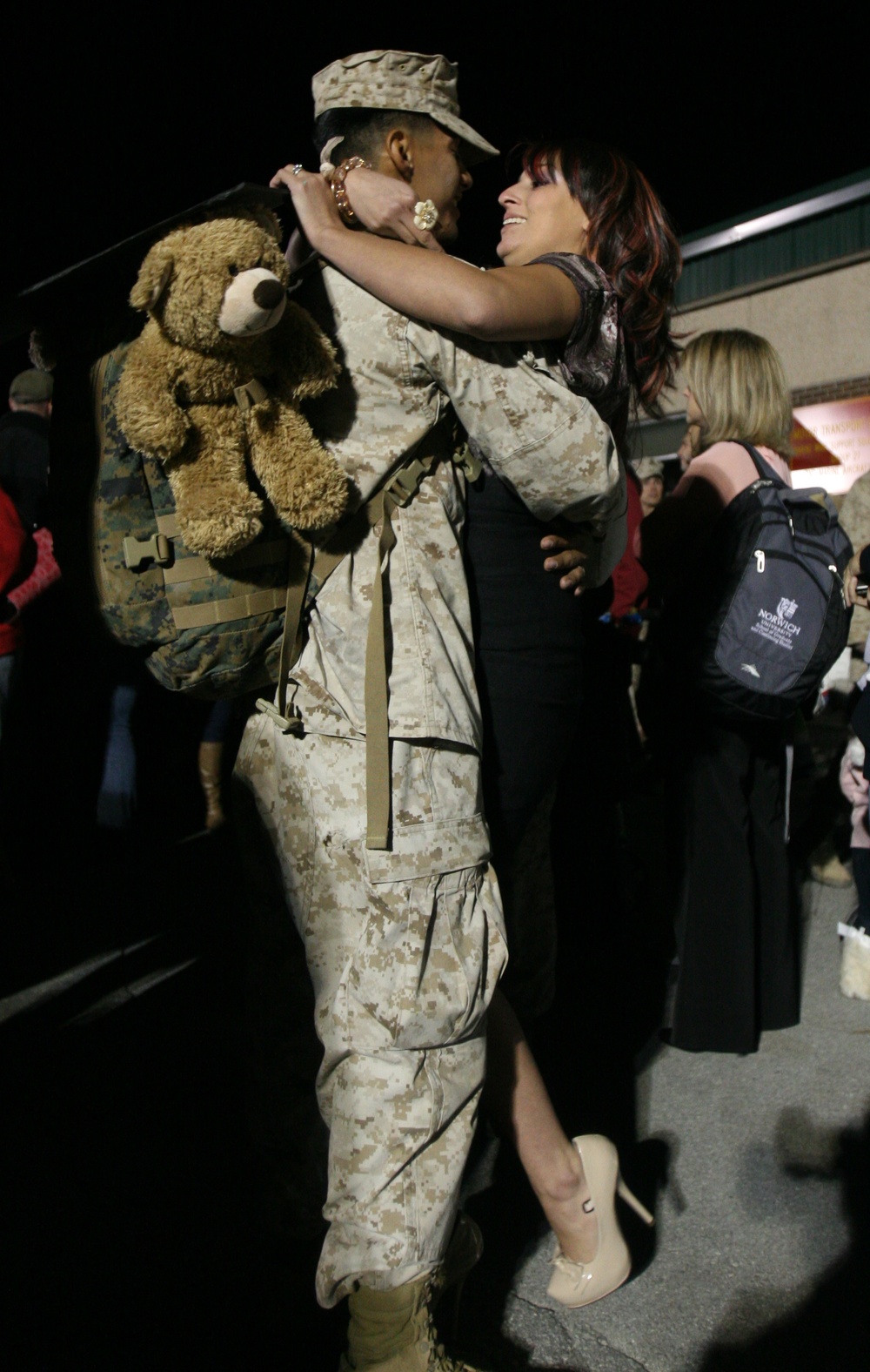 MWSS-272 returns from Afghanistan to family, friends