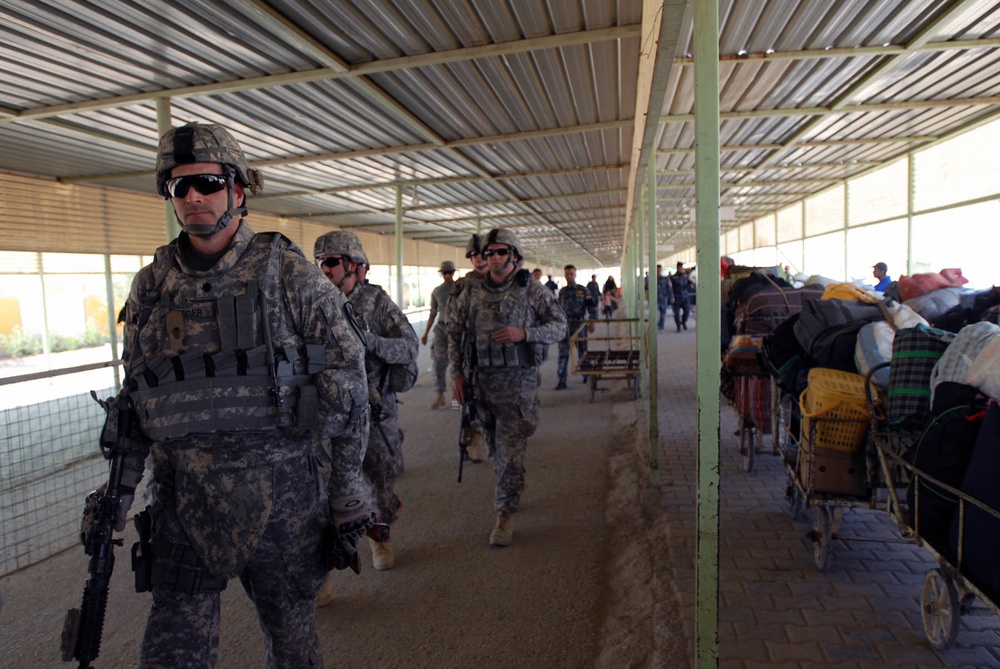 Ironhorse team tours Iraq-Iran border