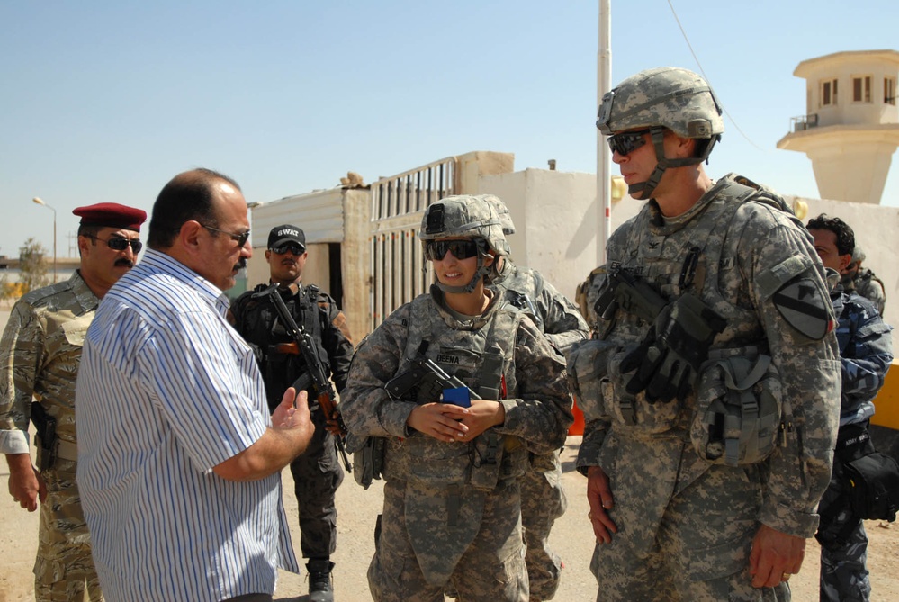 Ironhorse team tours Iraq-Iran border