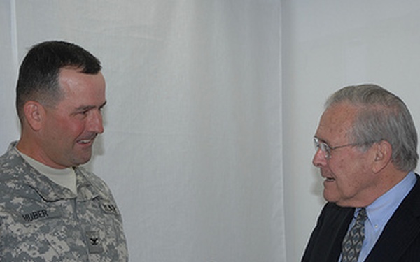 Donald Rumsfeld meets Yongsan eye-to-eye