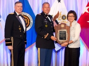 Army recognizes former Central Region commander