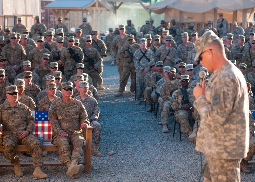 Sergeant Major of the Army visits TF Blackhawk