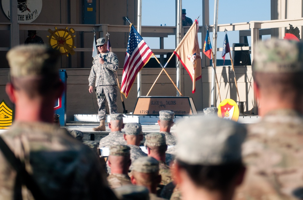 Sergeant Major of the Army visits TF Blackhawk